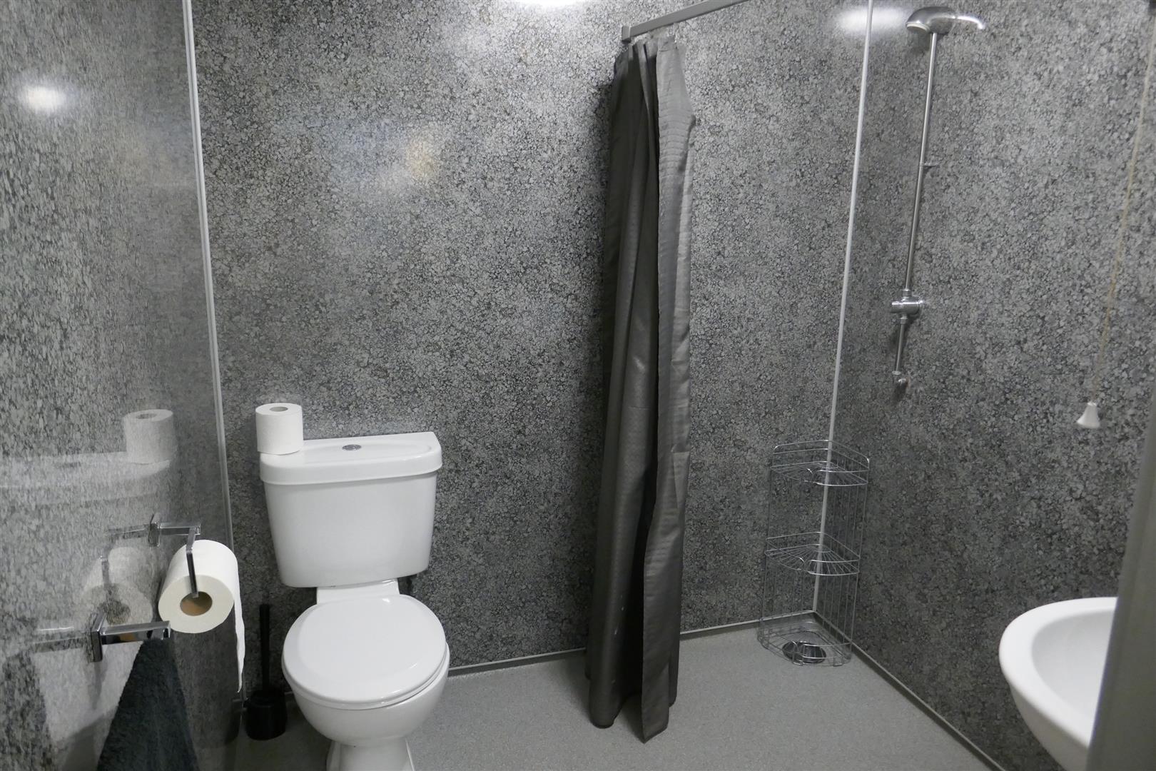 WET ROOM 1